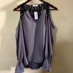 Sz XS Ramy Brook Gray Cold Shoulder Blouse w/Black Lace V Front